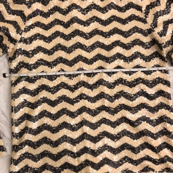 ✨SALE Chevron sequined JCrew top - Picture 4 of 8